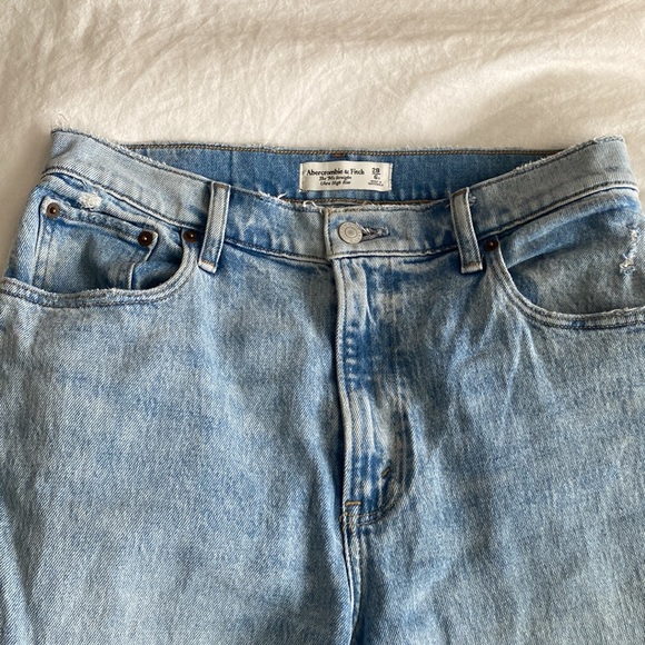Abercrombie jeans - Picture 2 of 2